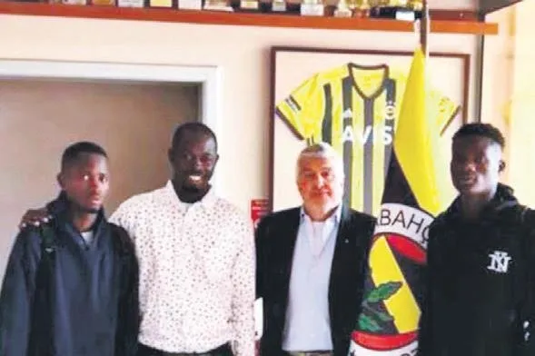 besiktas-gaziantep-fknin-rumen-yildizi-maximi-sezon-sonuna-kadar-kiraladi-1676679188201.jpeg Beşiktaş, Gaziantep FK’nın Rumen yıldızı Maxim'i sezon sonuna kadar kiraladı-11