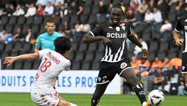 trabzonspor-orta-sahayi-doldurmaya-calisiyor-kesenin-agzi-acildi-angersin-on-liberosu-batista-mendy-icin-tum-s-1692139928961.jpeg Trabzonspor orta sahayı doldurmaya çalışıyor! Kesenin ağzı açıldı: Angers’in ön liberosu Batista Mendy için tüm şartlarını zorlanıyor-2