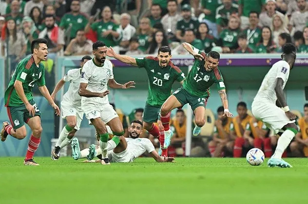 Suudi Arabistan'ı 2-1 yenmesine rağmen Meksika 28 yıl sonra ilk kez grup aşamasında turnuvaya veda etti