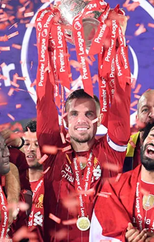 Liverpool hem kupasına kavuştu hem de Chelsea'yi Şampiyonlar Ligi dışı bıraktı