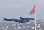 Cumhuriyet 100 yaşında! TCG Anadolu öncülüğünde 100. yıl geçişi I Türk Yıldızları gökyüzünde