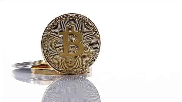 abdli-ekonomistten-bomba-bitcoin-tahmini-fed-karari-sonrasi-piyasalar-yangin-yeri-1652250726688.jpg ABD'li ekonomistten bomba Bitcoin tahmini! Fed kararı sonrası piyasalar yangın yeri-6