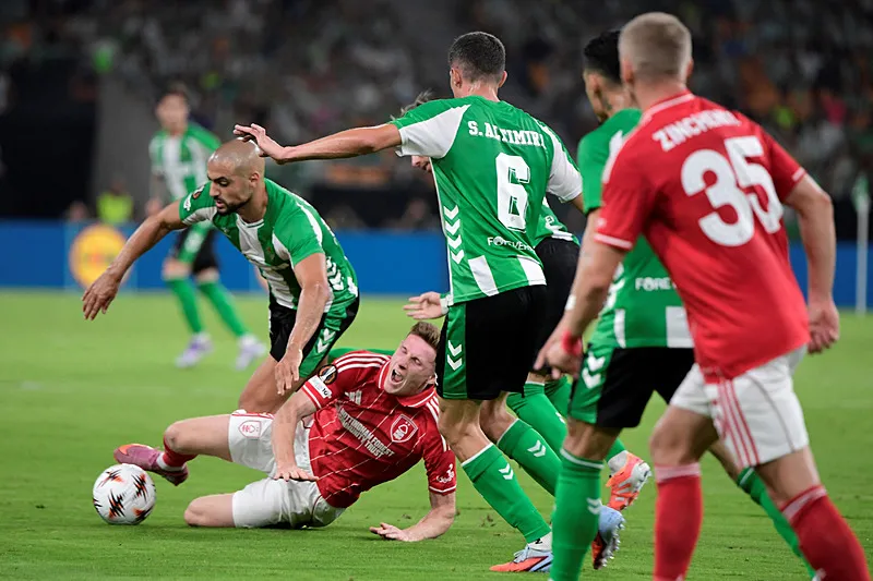 Fenerbahçe'den sürpriz transfer! 2. Lig'in yıldızı listede - 14