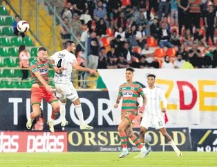 Kartal’ın aklı kupada