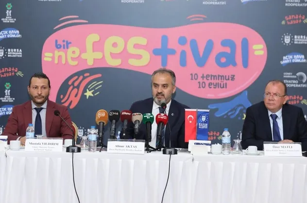 Sanatçıya destek halka moral festivali