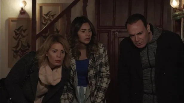 miadi-doldu-reytinglerde-kan-kaybeden-diziye-yol-gozukuyor-finalden-baska-yol-kalmayacak-1607198870039.jpg Miadı doldu reytinglerde kan kaybeden diziye yol gözüküyor! Finalden başka yol kalmayacak-6