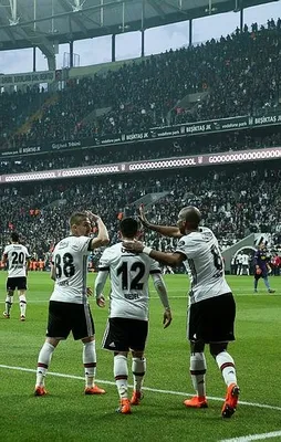 Beşiktaş Göztepe'yi farklı mağlup etti