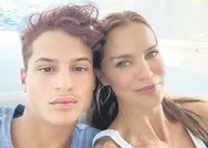 Ebru Şallı Akkuş, oğlu Beren ile