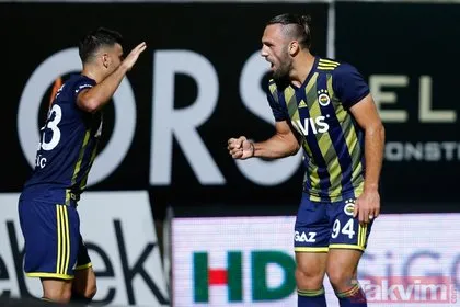 Fenerbahçe taraftarından Altay Bayındır tepkileri! Zanka’nın kafasını tutunca golü tutamadı