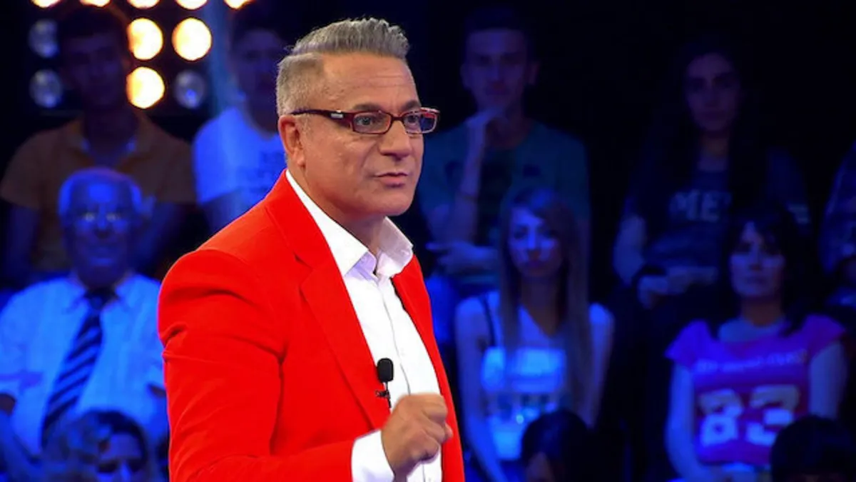 Mehmet Ali Erbil evinde fenalaşarak kalp krizi geçirdi! Hastaneye kaldırılan ünlü şovmenin son durumu ne?