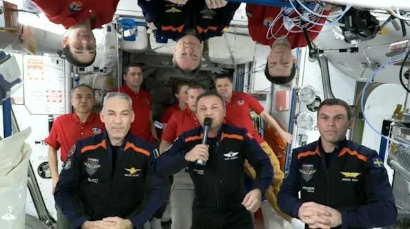 turkiyenin-ilk-astronotu-alper-gezeravci-uzaydan-geri-donuyor-son-mesaj-turkce-dragon-kapsulu-nereye-inecek-1706890013745.jpeg Türkiye'nin ilk astronotu Alper Gezeravcı'nın dönüş yolculuğu ertelendi! Yeni saat ve tarih belli oldu-8