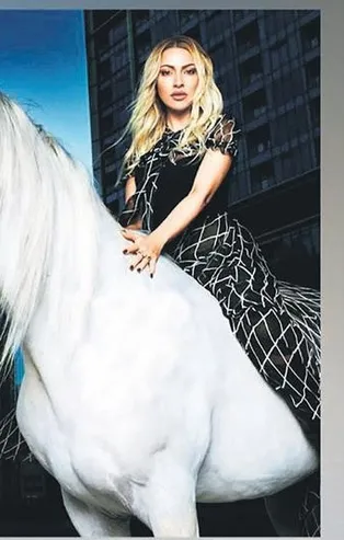 Hadise'ye 'Küçük Bir Yol'u görücüye çıkarmak için gün sayıyor!