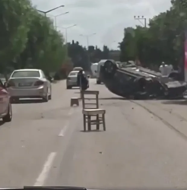 Ünlü oyuncu İlker Aksum kaza yaptı aracı tepetaklak oldu! Araçta sıkıştı kaldı işte İlker Aksum'un son sağlık durumu-7