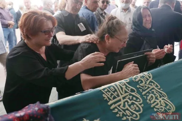 Özlem Sarıkaya Yurt'un son paylaşımı sevenlerini gözyaşlarına boğdu! Cenaze töreninde annesinden yürekleri dağlayan sözler - 31