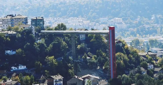 Karabük’te 3 mahalleyi birbirine bağlayan 53 metre yüksekliğindeki kule asansör hizmete açıldı