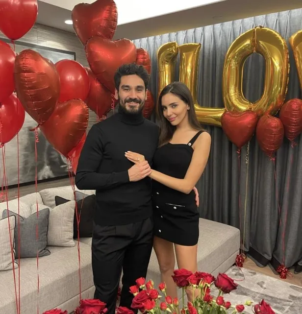 ilkay-gundoganin-sevgilisi-sara-arfaouiye-yaptigi-evlilik-teklifi-sosyal-medyayi-salladi-1639081440103.jpeg