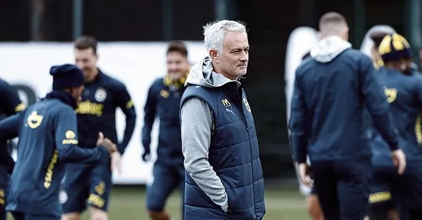 Fenerbahçe'de sürpriz kadro! Kasımpaşa maçında o isimler sahada