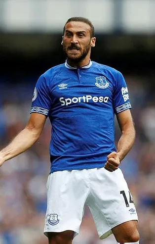 Cenk Tosun Valencia'yı da boş geçmedi!