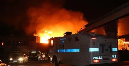 Son dakika... Şanlıurfa'da büyük yangın! 14 kişi hastaneye kaldırıldı