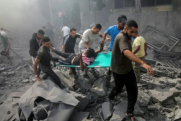 CANLI TAKİP | Gazze'de insanlık ölüyor! Süre bitti bombardıman başladı... İşgalci İsrail katliam yapıyor!-16