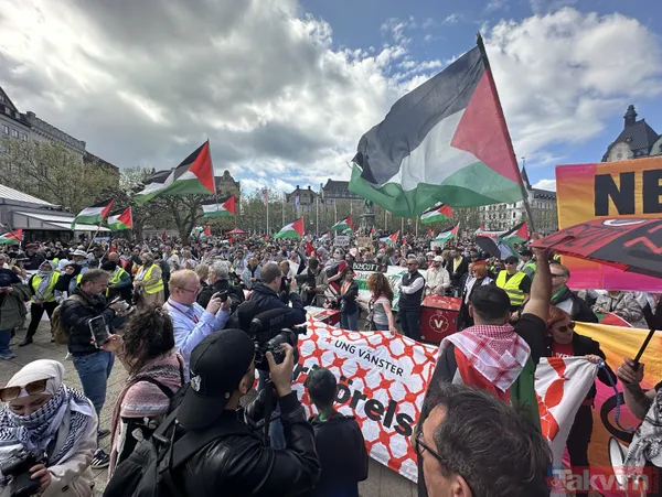 2024 Eurovision Şarkı Yarışması'nın finalinin başlamasına saatler kala on binlerce kişi soykırımcı İsrail'i protesto etti - 32