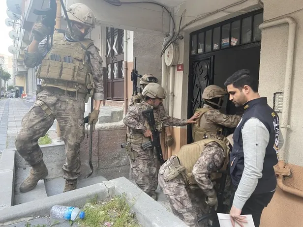 İstanbul merkezli 7 ilde Twitch şebekesine şafak baskını: Çok sayıda gözaltı var!-4