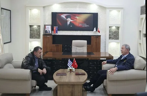 Bakan Akar ve Yunanistan Savunma Bakanı Panagiotopoulos ile bir araya geldi-3