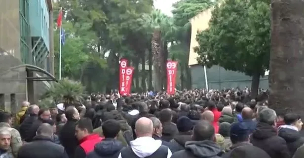 CHP’li İzmir Büyükşehir Belediyesi’nde maaş krizi: Personel iş bıraktı