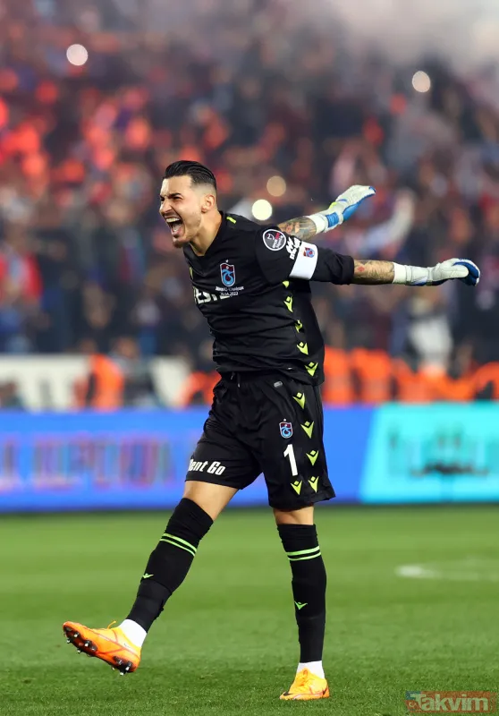 Trabzonspor taraftarı şampiyonluğu kutluyor! Renkli görüntüler... - 37