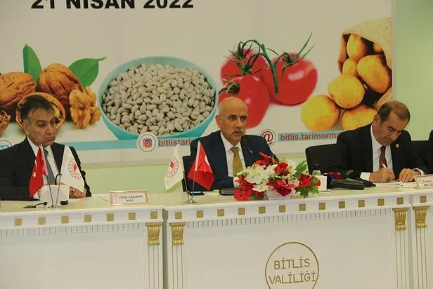 orman-yanginlarina-karsi-bakanliktan-yeni-onlemler-belirli-tarihlerde-giris-yasaklanacak-55-helikopter-ve-20-s-1650556894038.jpeg Orman yangınlarına karşı Bakanlıktan yeni önlemler: Belirli tarihlerde giriş yasaklanacak, 55 helikopter ve 20 söndürme uçağı hazır-2