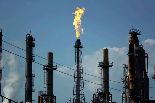 Küresel piyasalara 'petrol' şoku! Petrol fiyatlarındaki sert düşüş sonrası piyasalar tarihin en negatif başlangıçlarından birini yaptı