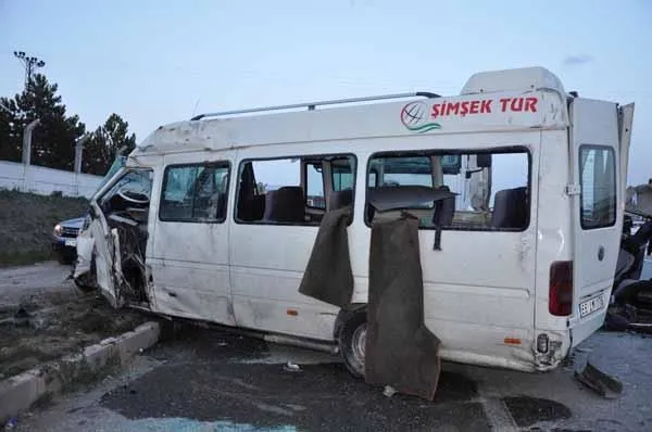Son dakika: Yozgat'ta feci kaza! Çok sayıda ölü ve yaralı var-2