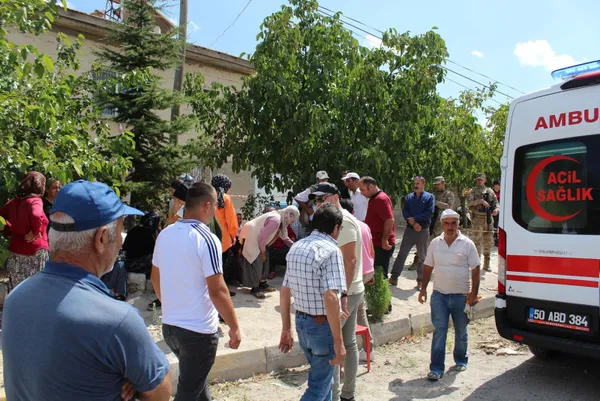 kizini-mesajla-taciz-ettigini-one-surdugu-genci-tabancayla-vurup-bogazini-bicakla-keserek-oldurdu-1662380621505.jpg Kızını mesajla taciz ettiğini öne sürdüğü genci tabancayla vurup boğazını bıçakla keserek öldürdü-4