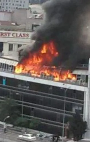 İkitelli'de iş merkezinde büyük yangın