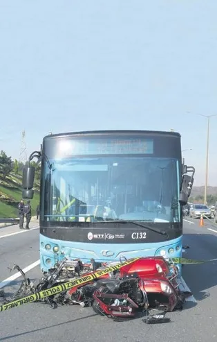 TEM Otoyolu Ümraniye mevkisinde trafik kazası: 2 ölü