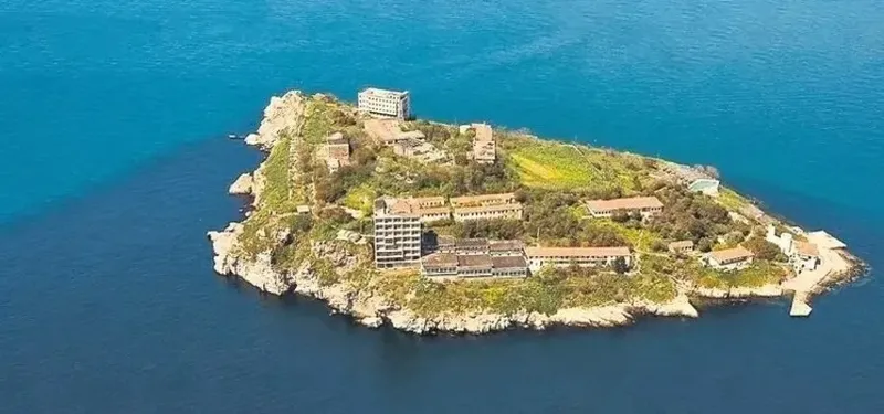 dem-parti-imrali-heyeti-ocalanin-mesajini-paylasti-silahli-mucadele-sona-erdi-geriye-donus-yok-cumhuriyet-iki-1774939862699.jpeg DEM Parti İmralı heyeti Öcalan’ın mesajını paylaştı: Silahlı mücadele sona erdi geriye dönüş yok | Cumhuriyet iki kat güçlenecek-3