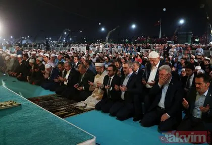 Başkan Erdoğan Yenikapı’da düzenlenen ’Enderun Teravihi’ne katıldı