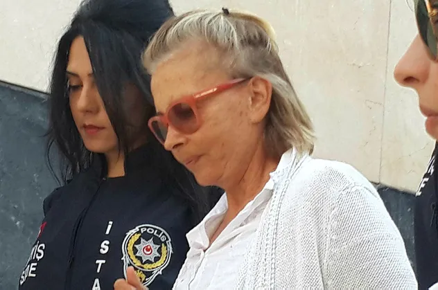 Nazlı Ilıcak'a 5 yıl 10 ay hapis cezası