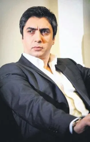 Sarallar grubuna yönelik operasyon kapsamında Aylin Çoşkun, Necati Şaşmaz. Erkan Petekkaya ve Sinan Engin ifadeye çağırıldı