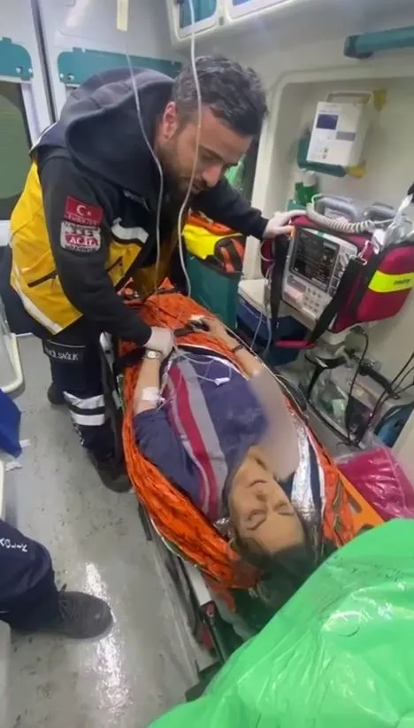 119-saat-sonra-mucize-rabbim-sen-hz-yusufu-ac-ve-susuz-birakmadin-beni-de-birakma-1676106720381.jpg 119 saat sonra mucize! "Rabbim sen Hz. Yusuf’u aç ve susuz bırakmadın, beni de bırakma"-3