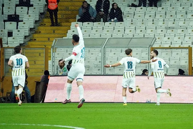 besiktas-sanliurfaspor-canli-anlatim-izle-1671649272648.jpeg Şanlıurfaspor karşısında 2-0 geriye düşen Beşiktaş'tan müthiş geri dönüş-2