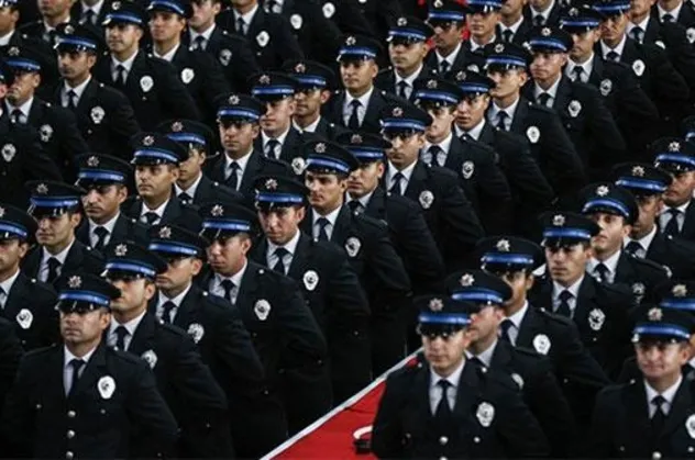 İçişleri Bakanlığı'ndan polis alımı müjdesi: 15 bin yeni polis alınacak