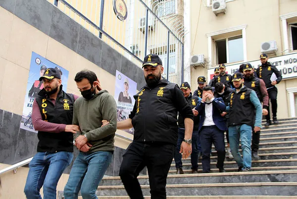 1648806367380.jpg 5 milyonluk şasi vurgunu! 10 kişilik şebeke çökertildi-5