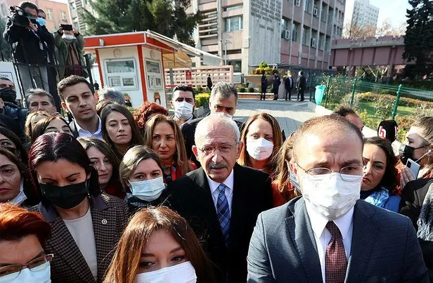 kemal-kilicdaroglunun-planlanmis-meb-baskinin-perde-arkasi-ortaya-cikti-1641256195907.jpeg CHP'li Kemal Kılıçdaroğlu'nun MEB baskınının perde arkası ortaya çıktı! Provokasyonun her adımı planlanmış-6