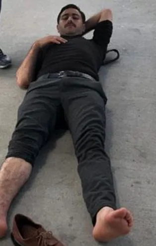 Beylikdüzü’nde metrobüs durağında ayak ezdiren şaka