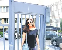 Minik kaza Azra Akın’a panik yaşattı