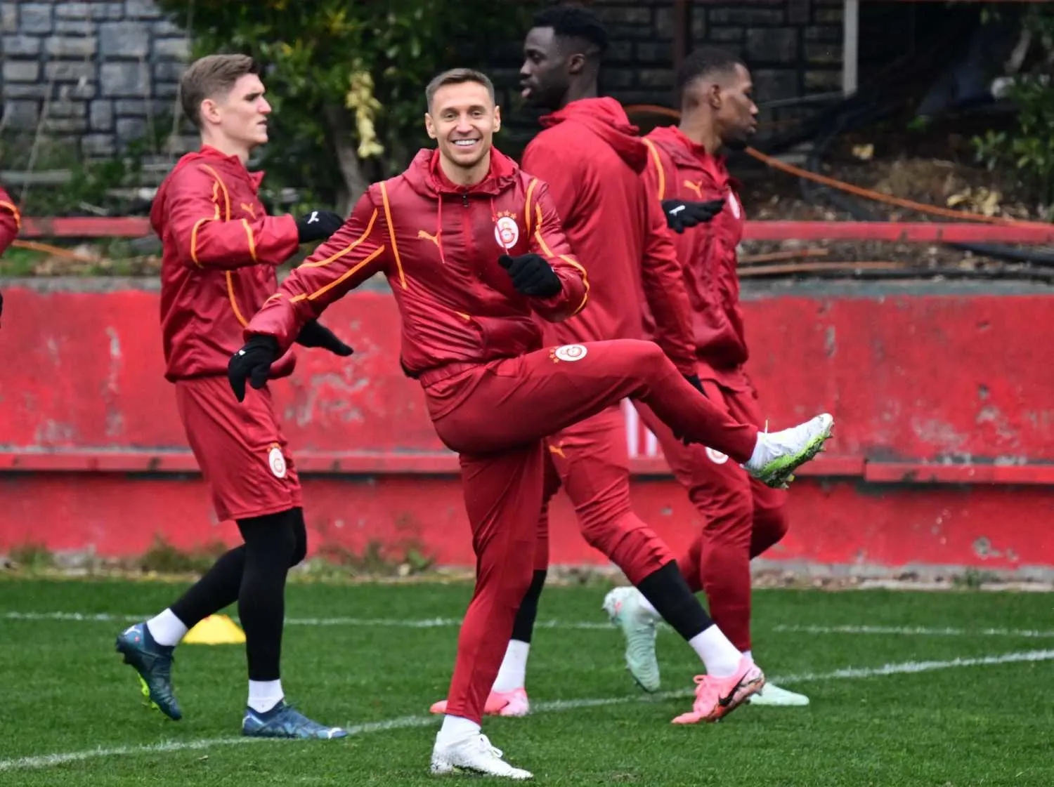 Galatasaray'a bir yıldız da Fransa'dan! Transferde dev hamle - 17