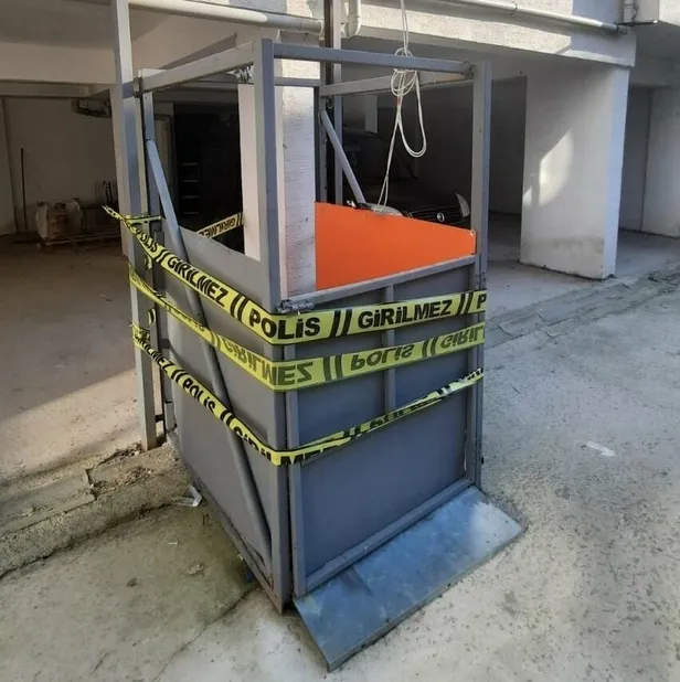 1687499874852.jpg Bursa'da taziye için geldikleri apartmanda halatı kopan seyyar asansör zemine düştü: 2 ölü, 2 yaralı-2