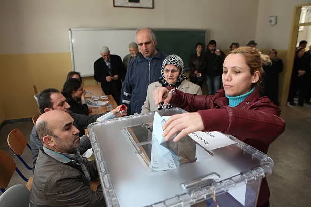 sandik-gorevlisi-basvurusu-ne-zaman-2023-ysk-sandik-gorevlisi-ucreti-ne-kadar-iste-sartlar-ve-basvuru-ekrani-1678545370758.jpg Sandık görevlisi başvurusu ne zaman? 2023 YSK SANDIK GÖREVLİSİ ÜCRETİ ne kadar? İşte şartlar ve başvuru ekranı...-4