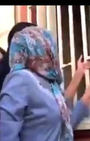 "O çocuk gelecek" diye HDP'lilere haykıran anne Ayşegül Biçer oğluna kavuştu